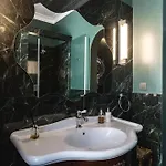 Victoria Mansion A Luxurious Neoclassical Experience Bed and breakfast