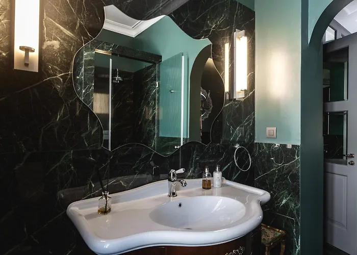 Victoria Mansion A Luxurious Neoclassical Experience ベッド・アンド・ブレックファスト