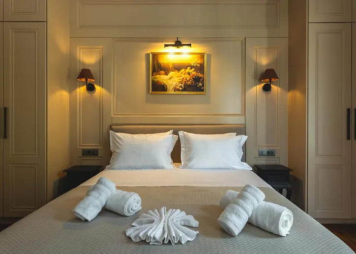 ベッド・アンド・ブレックファスト Victoria Mansion A Luxurious Neoclassical Experience