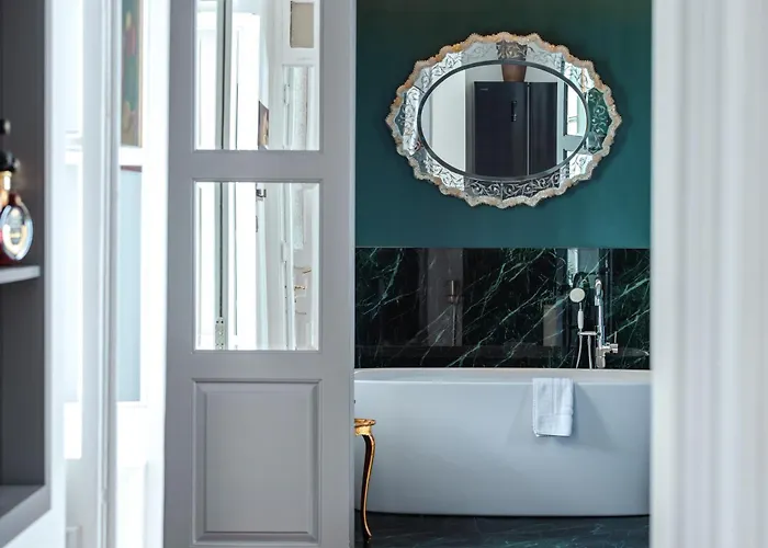 ベッド・アンド・ブレックファスト Victoria Mansion A Luxurious Neoclassical Experience