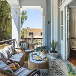 ベッド・アンド・ブレックファスト Victoria Mansion A Luxurious Neoclassical Experience 4*