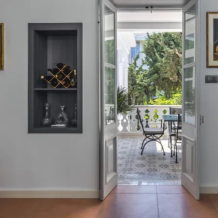 Bed & Breakfast Victoria Mansion A Luxurious Neoclassical Experience