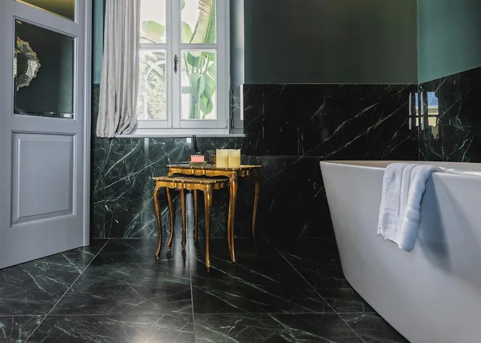 Victoria Mansion A Luxurious Neoclassical Experience Bed & Breakfast 4*