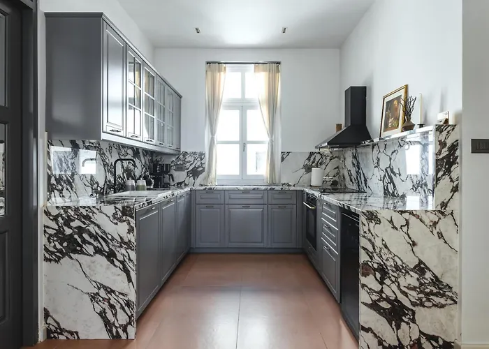 Victoria Mansion A Luxurious Neoclassical Experience Bed & Breakfast Rhodes City